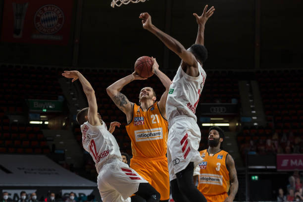 让像塞伦这 让像塞伦这